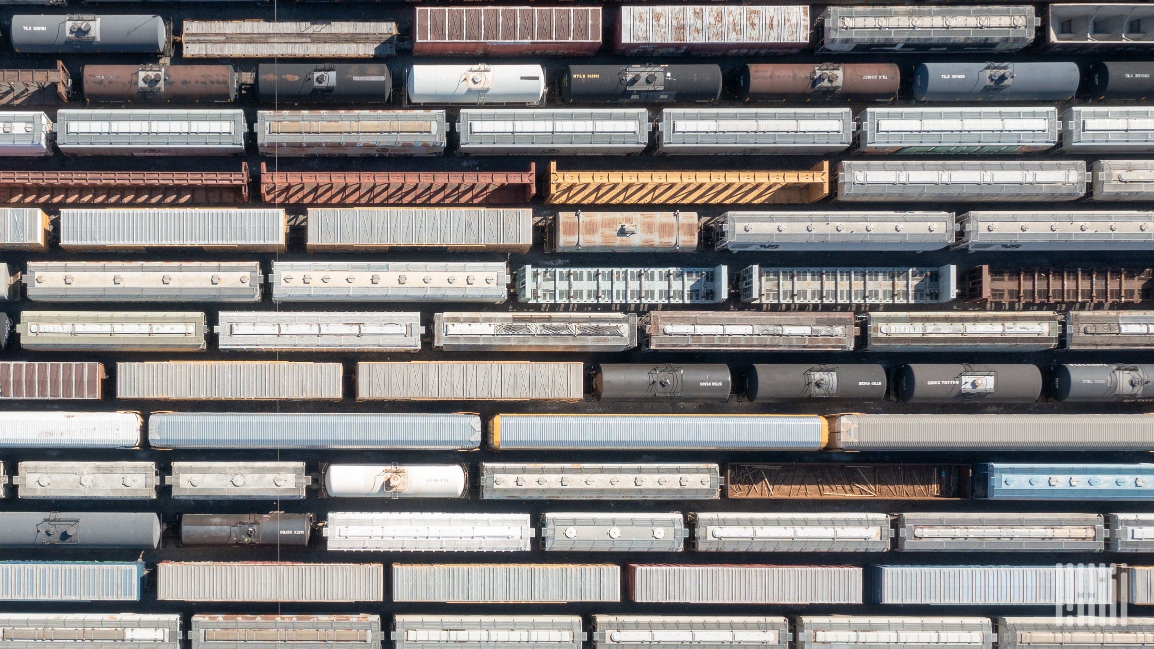 Intermodal pulls away from carload rail freight