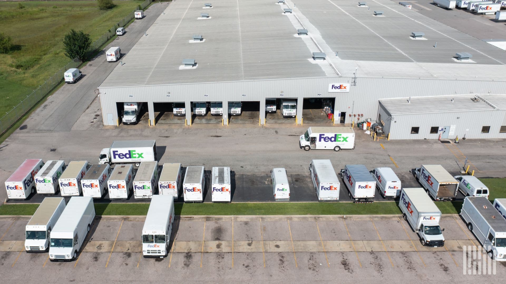 FedEx to shutter 9 New York parcel centers