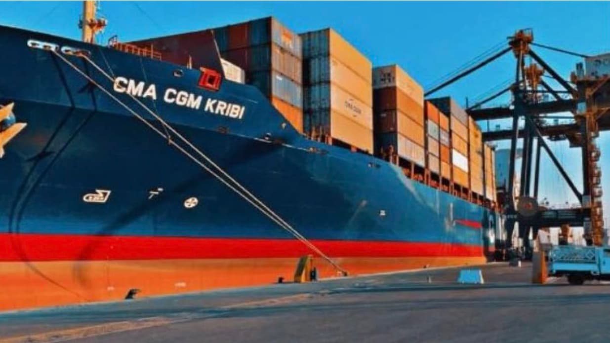 French container ship first major carrier to exit Strait of Hormuz