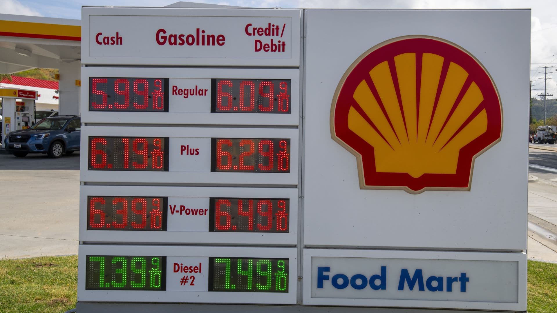 Fuel surcharges trigger spike in parcel shipping costs