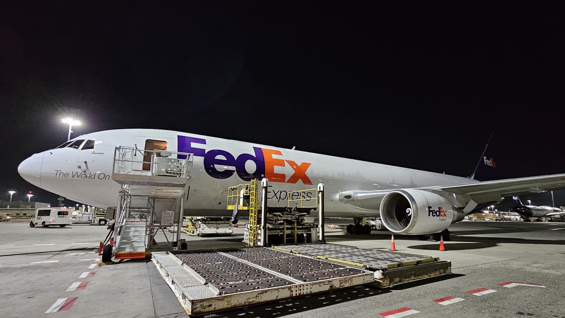 FedEx pilots to vote on tentative contract after union endorsement