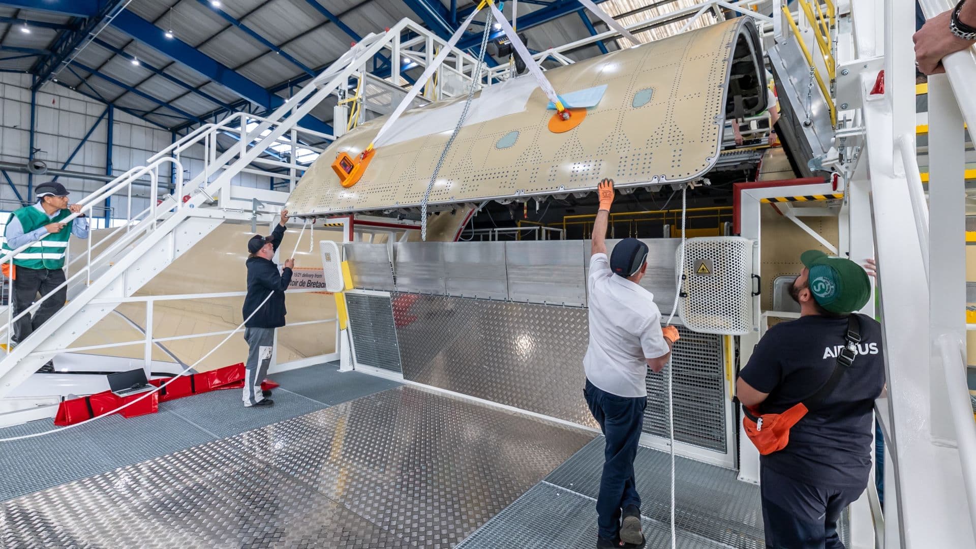 Airbus installs 1st cargo door for A350 freighter prototype