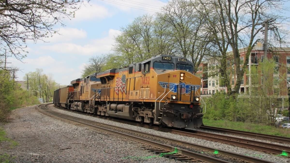 Record operating income, revenue for Union Pacific in Q1