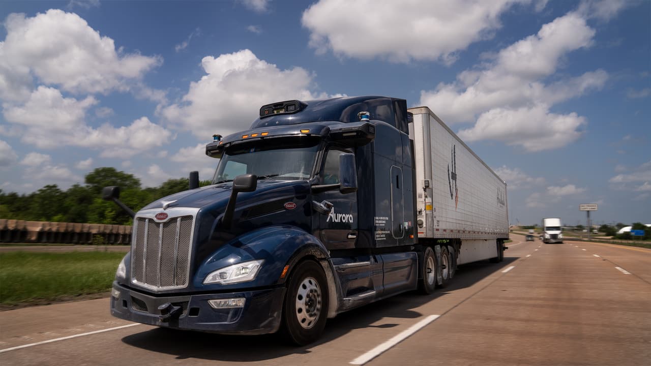 Aurora and Hirschbach expand partnership for 500 Aurora Driver-powered trucks