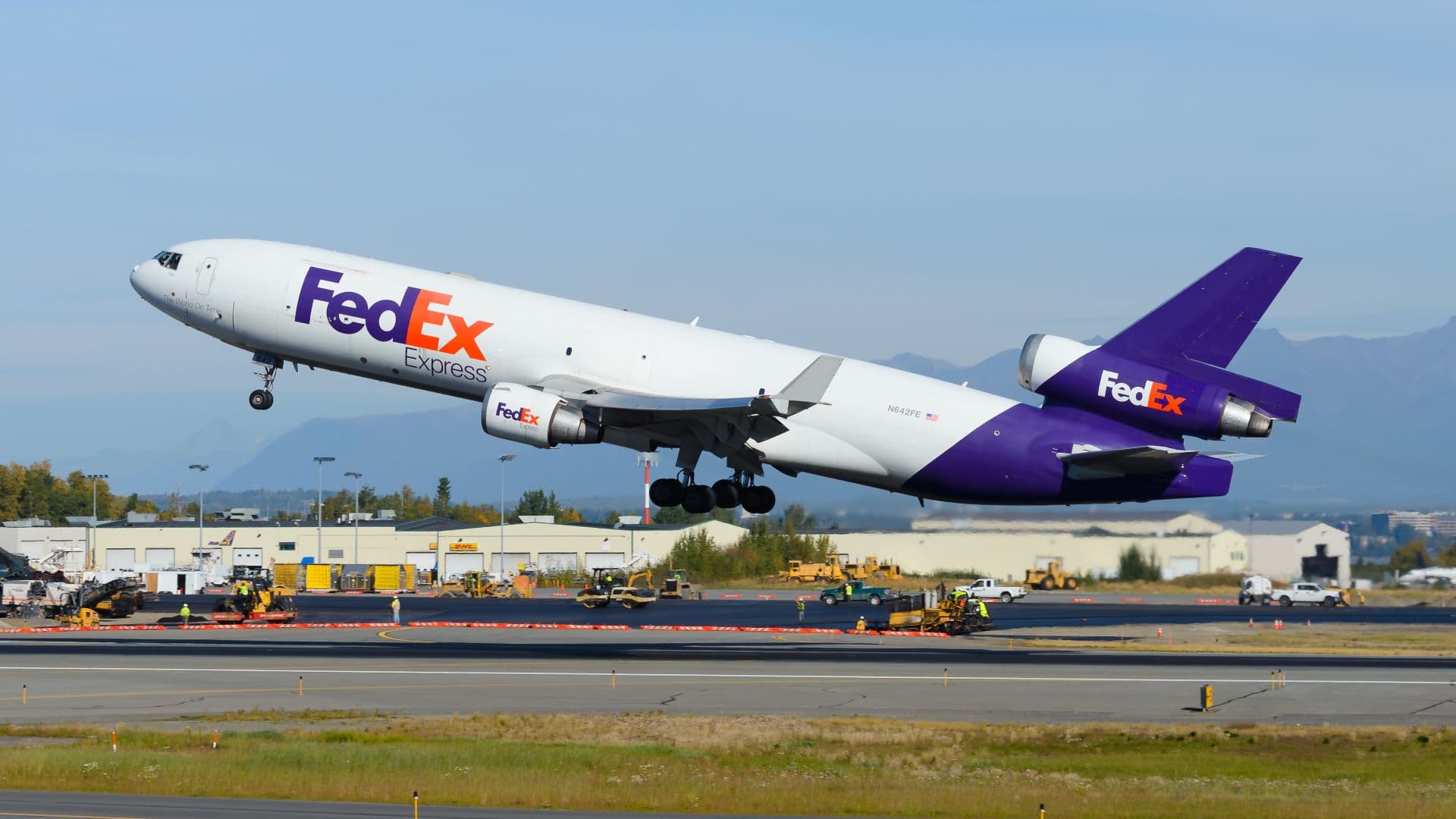 FAA clears grounded MD-11s for return to service