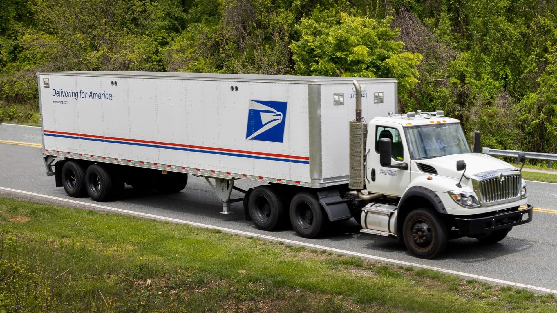 Postal Service hires former UPS logistics exec as chief strategy officer