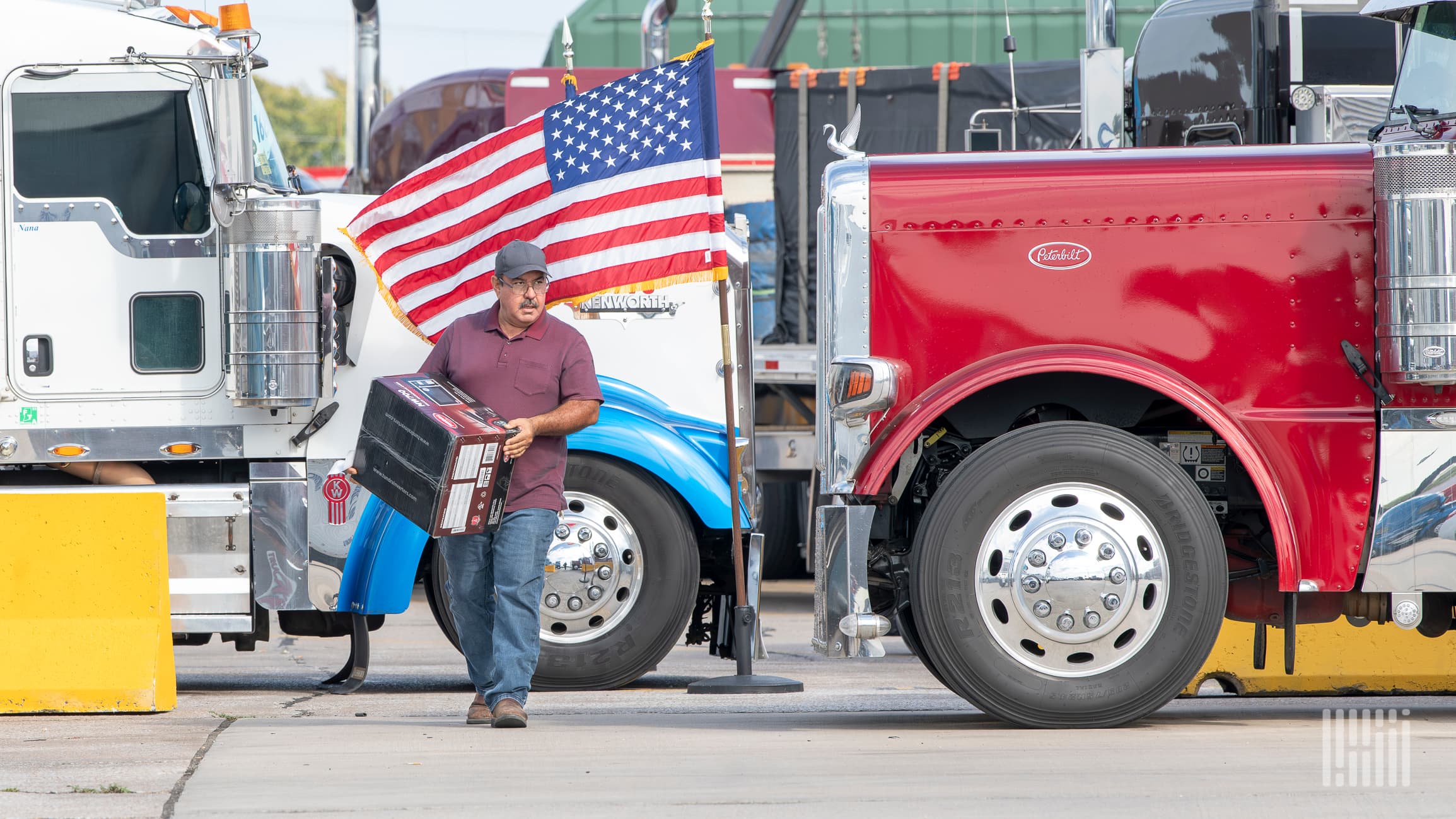 SONAR Sitrep: Growing freight market raises driver demand, squeezing large carriers