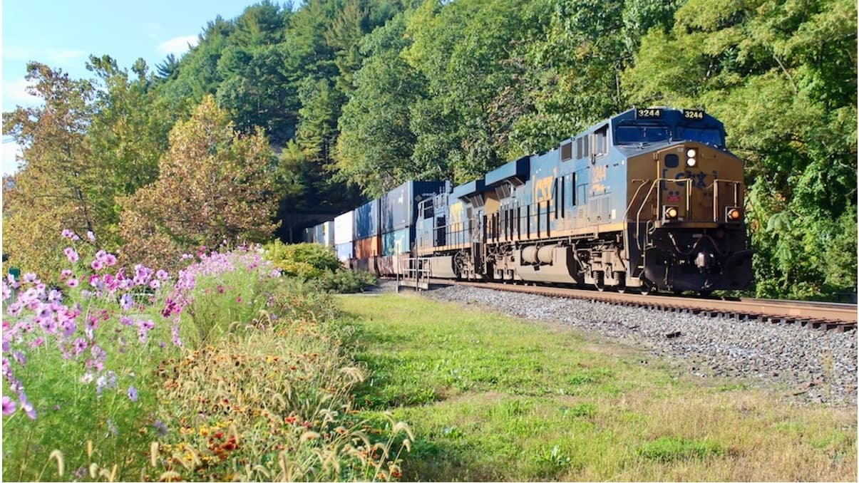Rising intermodal volume slows big four U.S. rail systems