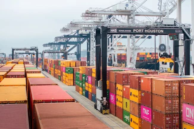 Transpacific ocean rates fueled by early peak, frontloading