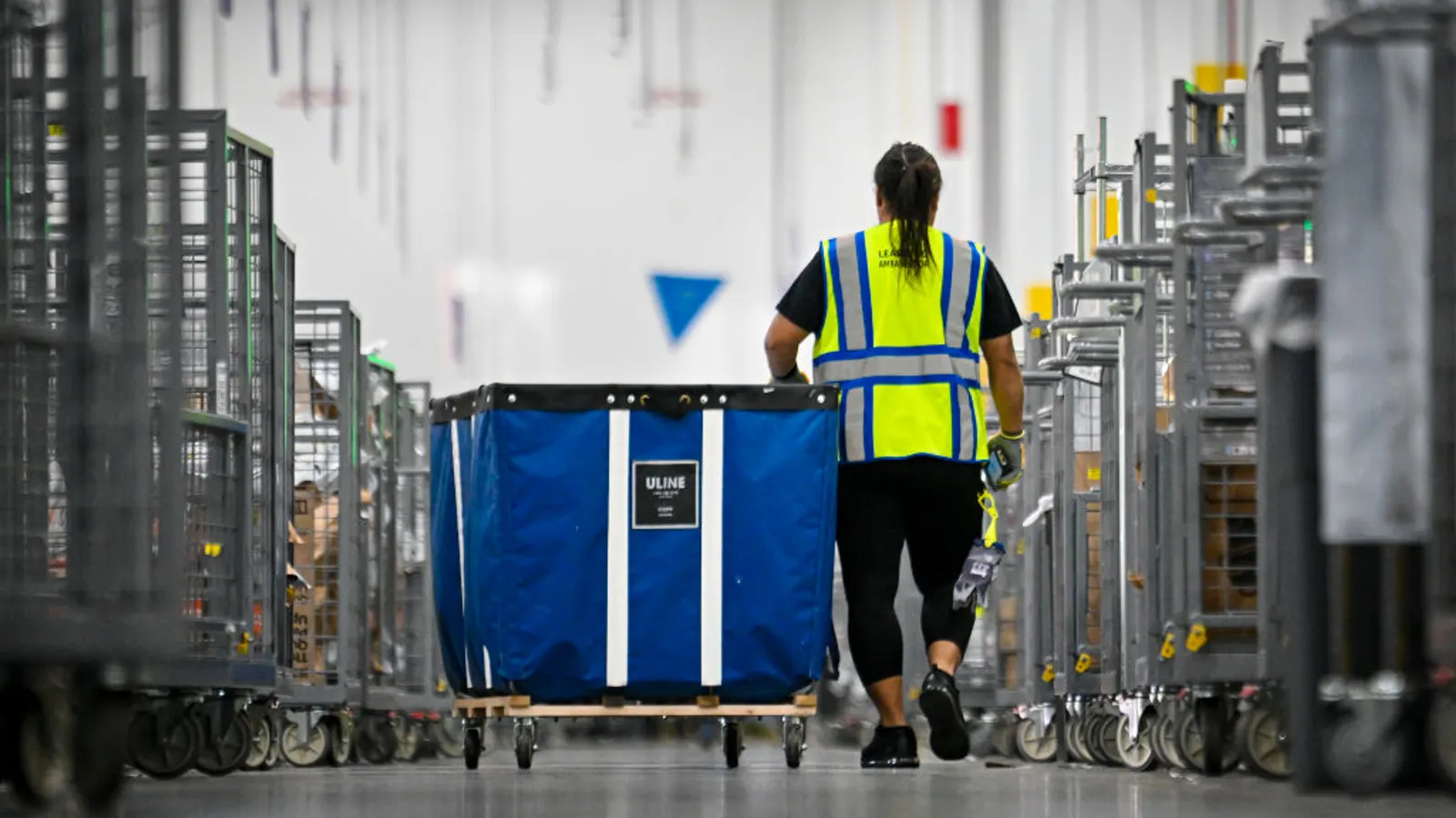 Amazon to close Florida facility, lay off nearly 500