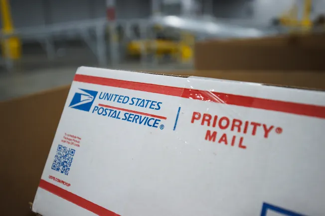 USPS launches smart locker service for local transactions