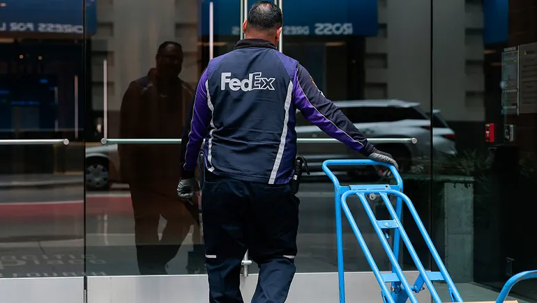 CMA CGM to buy FedEx’s contract logistics unit for $1.4B