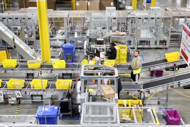 Amazon preps robotics-equipped sorting warehouse in Texas