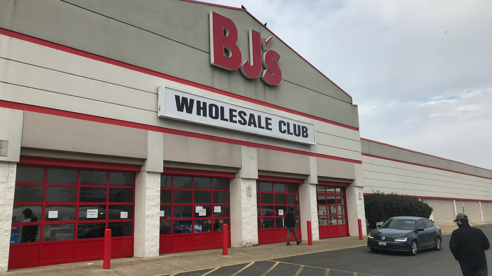 BJ’s Wholesale Club uses tariff refunds to cut prices
