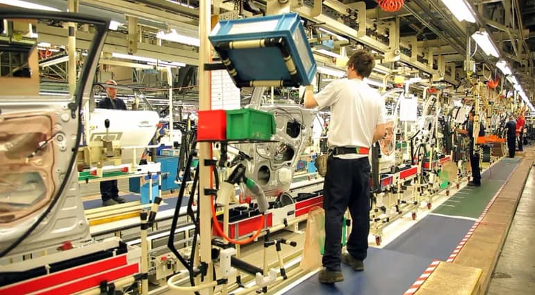 EV transition challenges auto supply chain resilience, Moody’s says