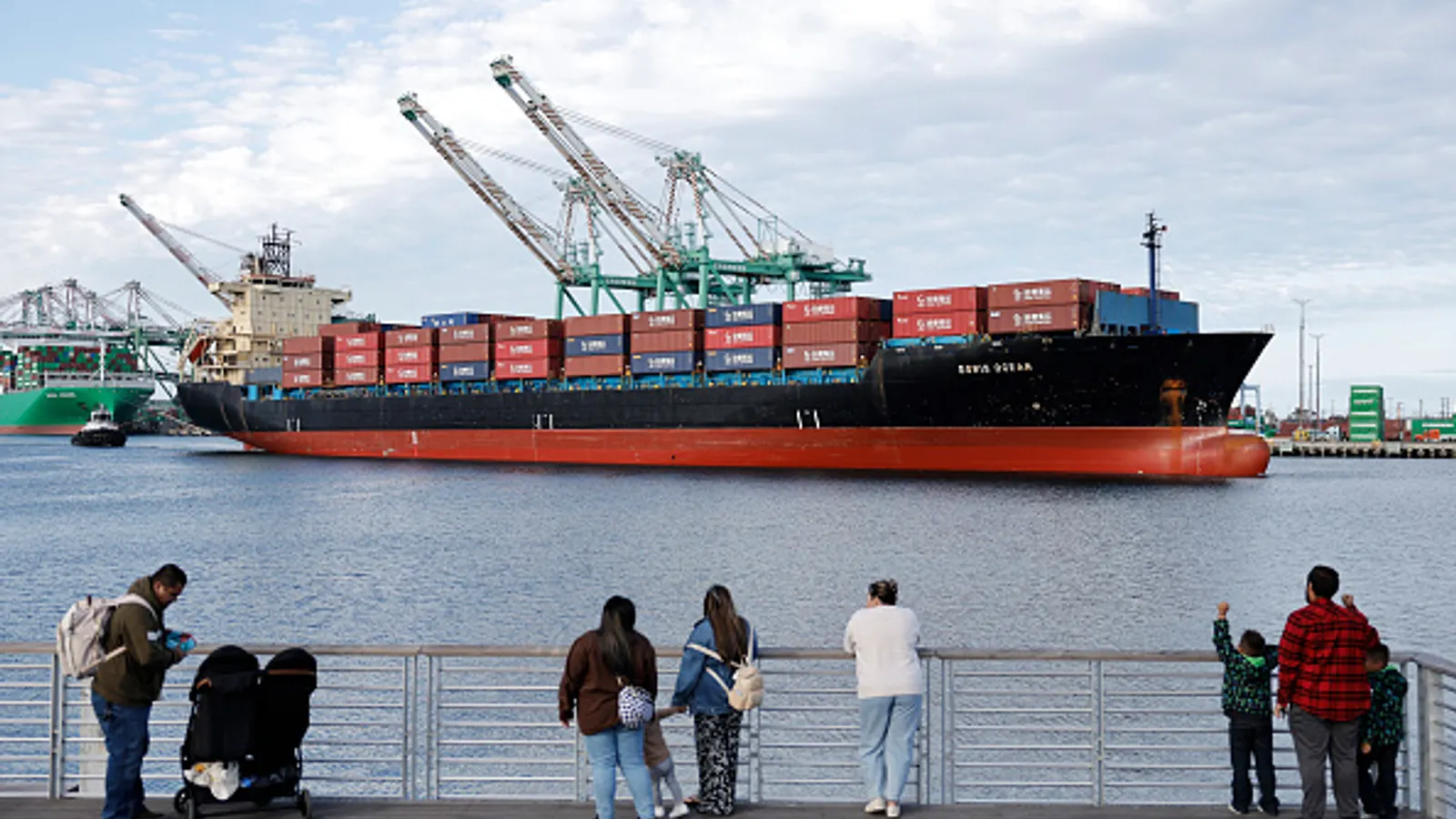 US manufacturing expands for seventh month in a row: ISM
