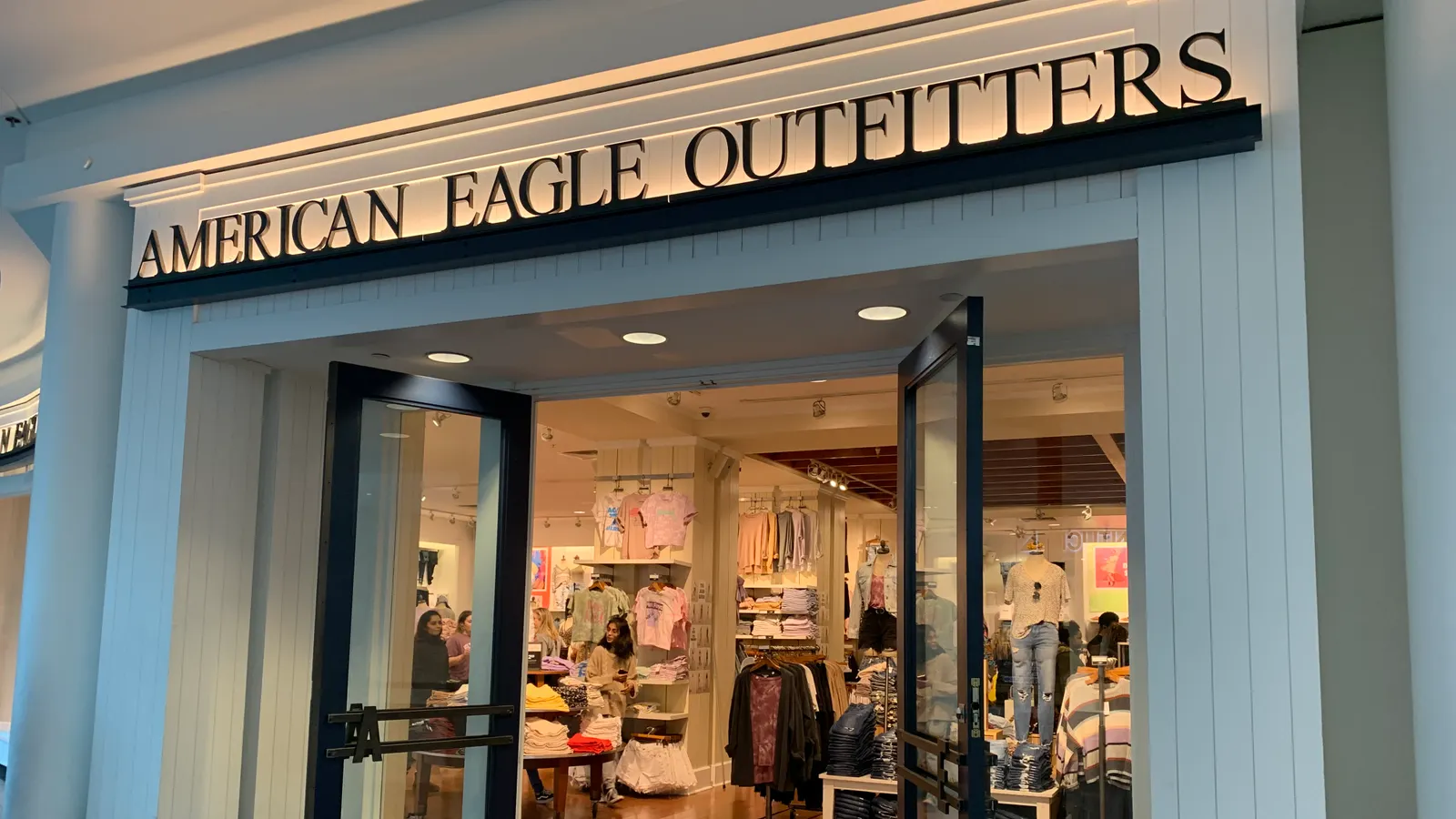 Retailers — eager for cash — sell off rights to potential tariff refunds