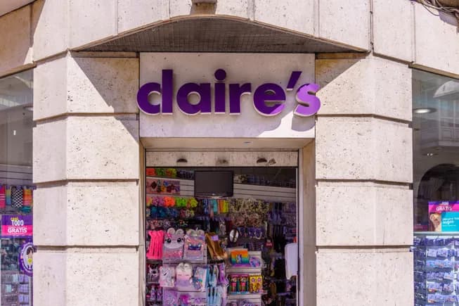 Claire’s opens Illinois distribution center to boost inventory flow