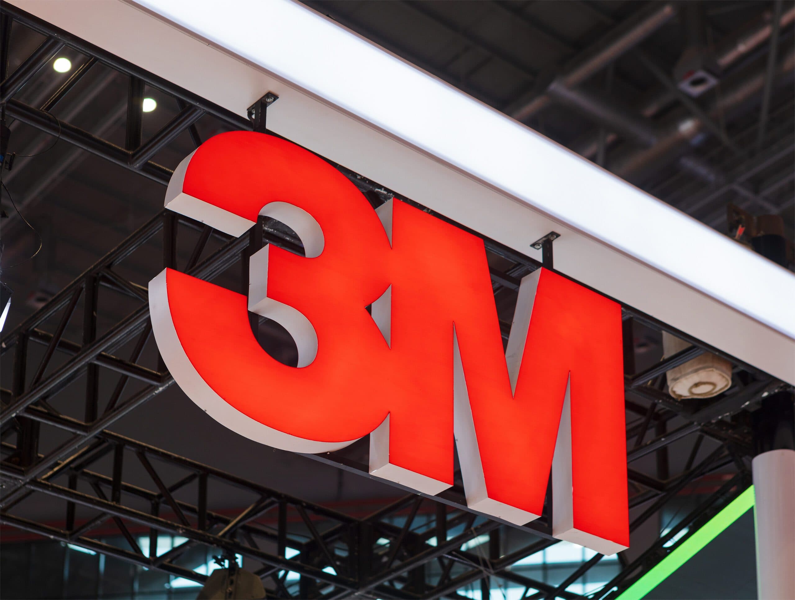 3M grows sales in Q1, executives address rising oil costs