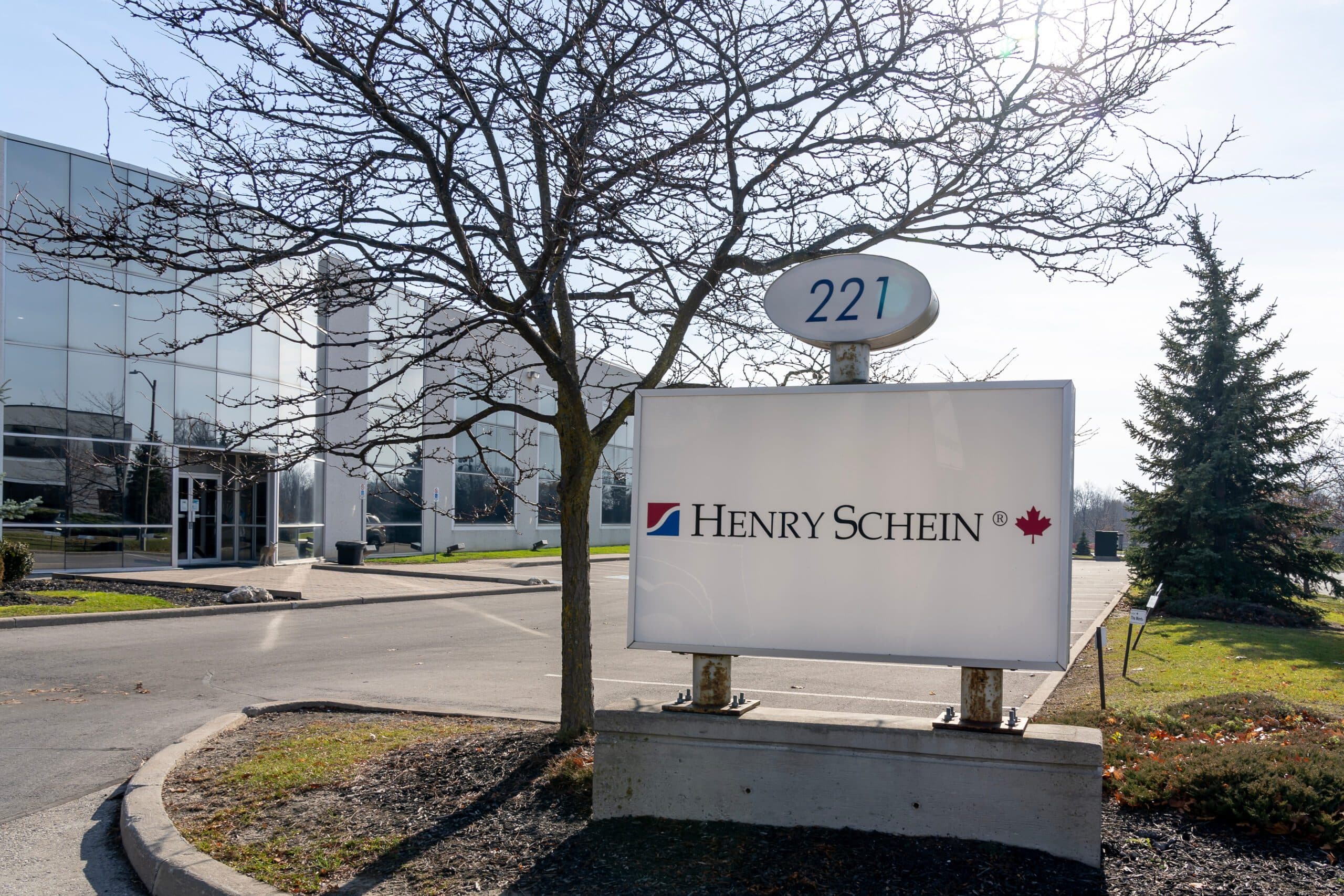 Henry Schein hits ecommerce platform goal in Q1