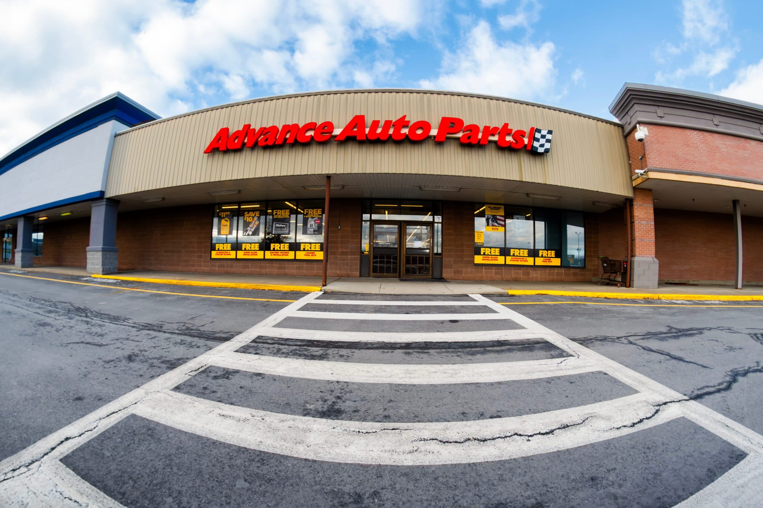 Advance Auto Parts expands partnership with OneRail on AI-powered fulfillment