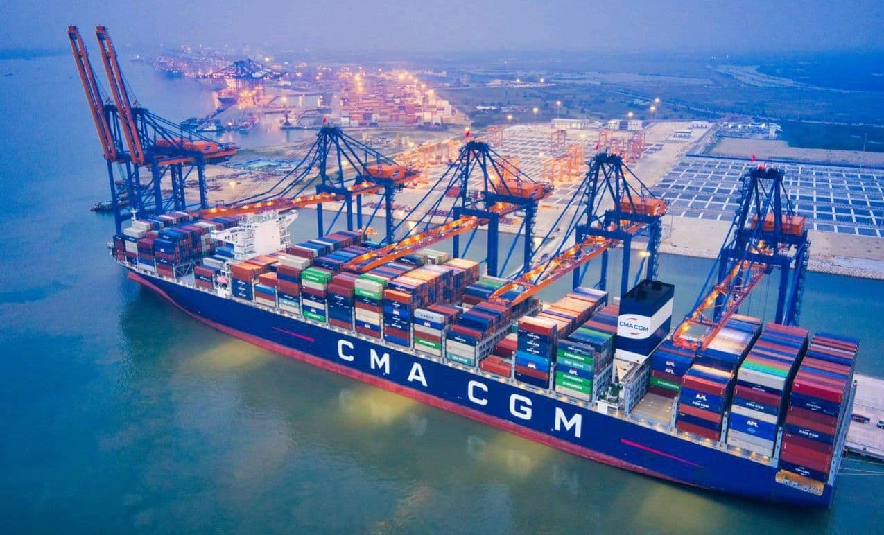 World’s third biggest shipping line sees Q1 earnings crash