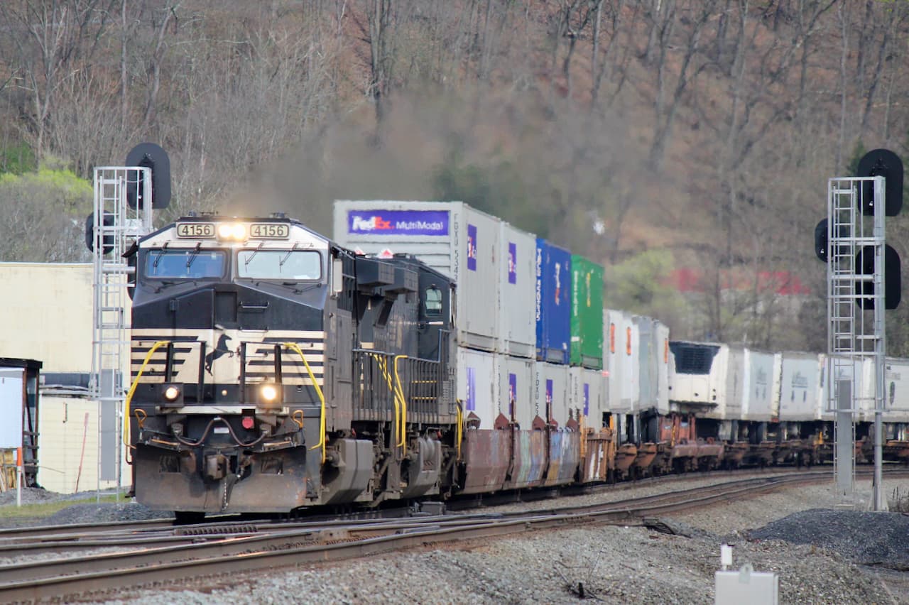 Norfolk Southern promotes new VP of intermodal and automotive