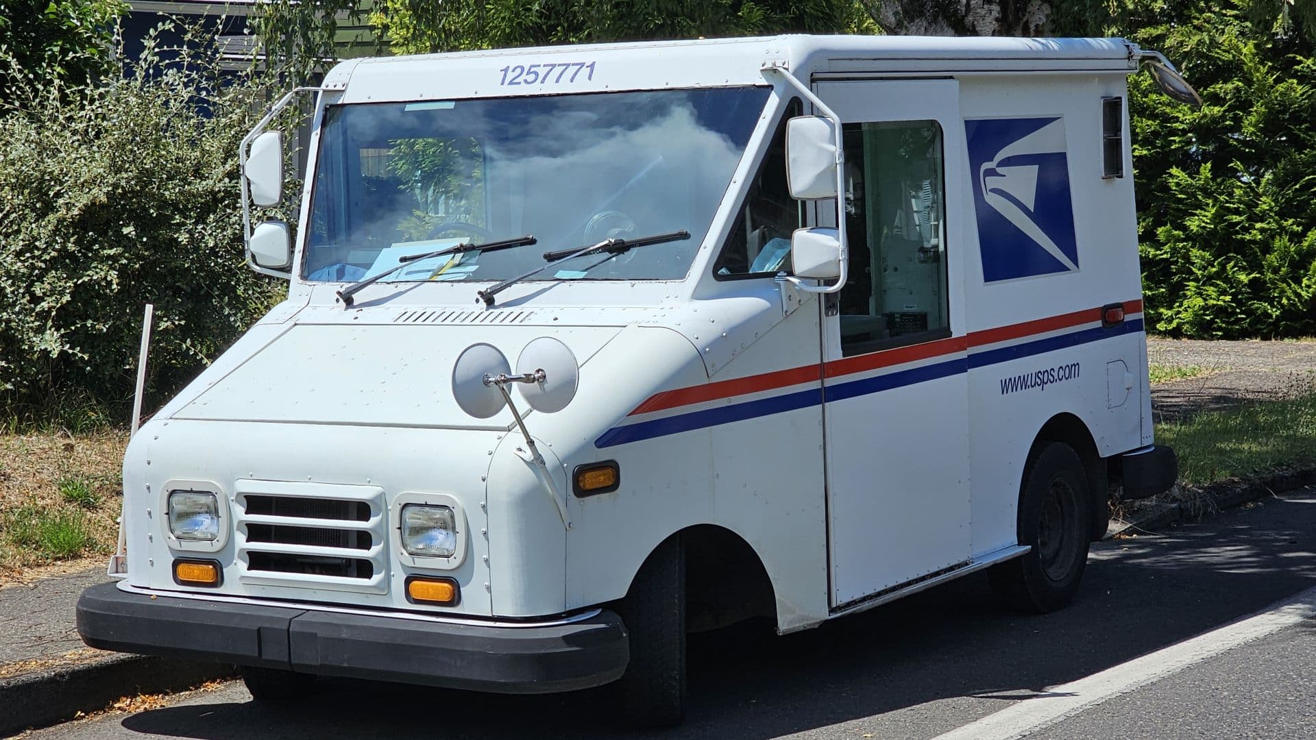 Postal Service can proceed with 8% parcel surcharge, regulator says