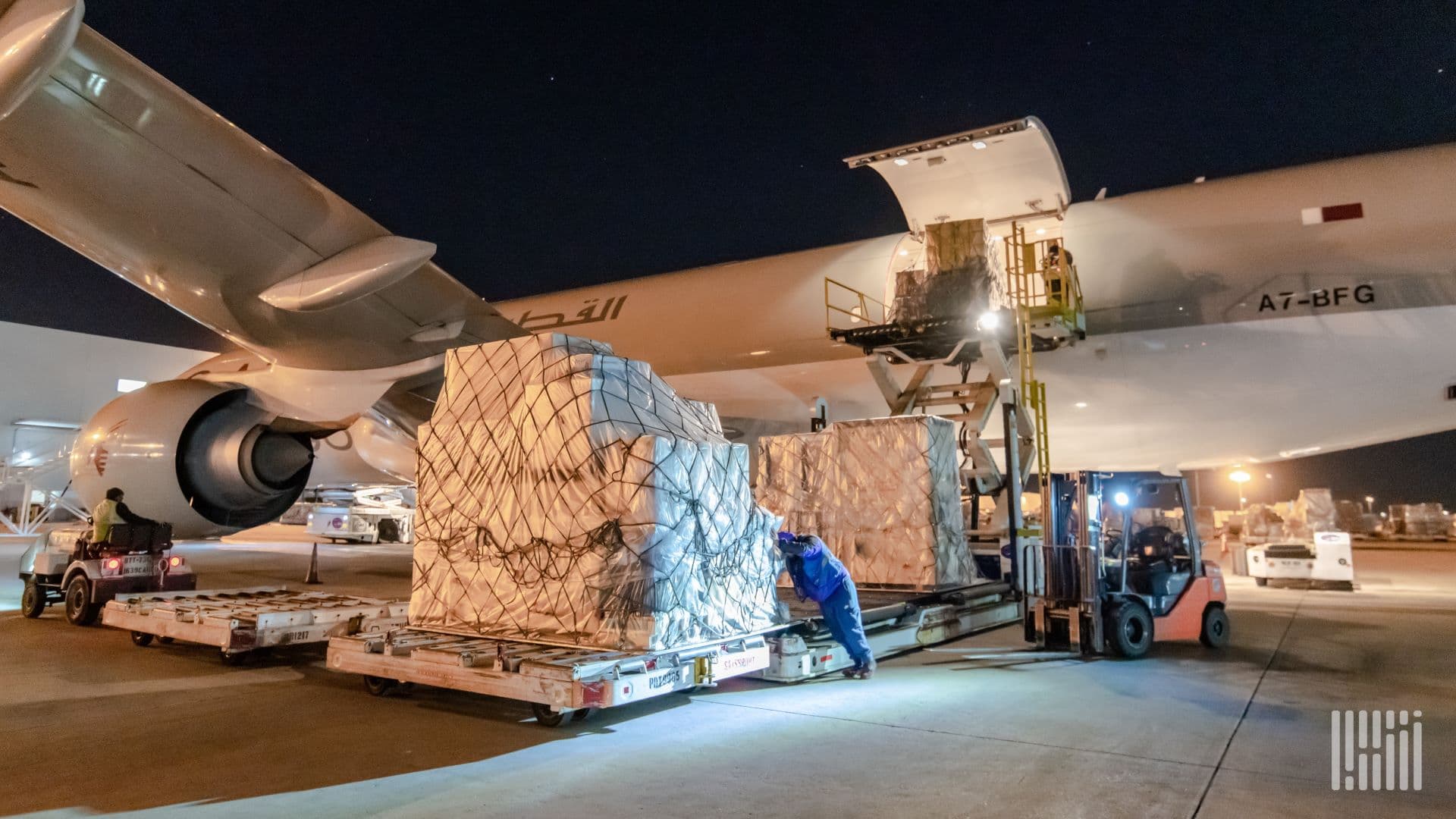 New airline cargo contract raises liability risk, logistics providers say