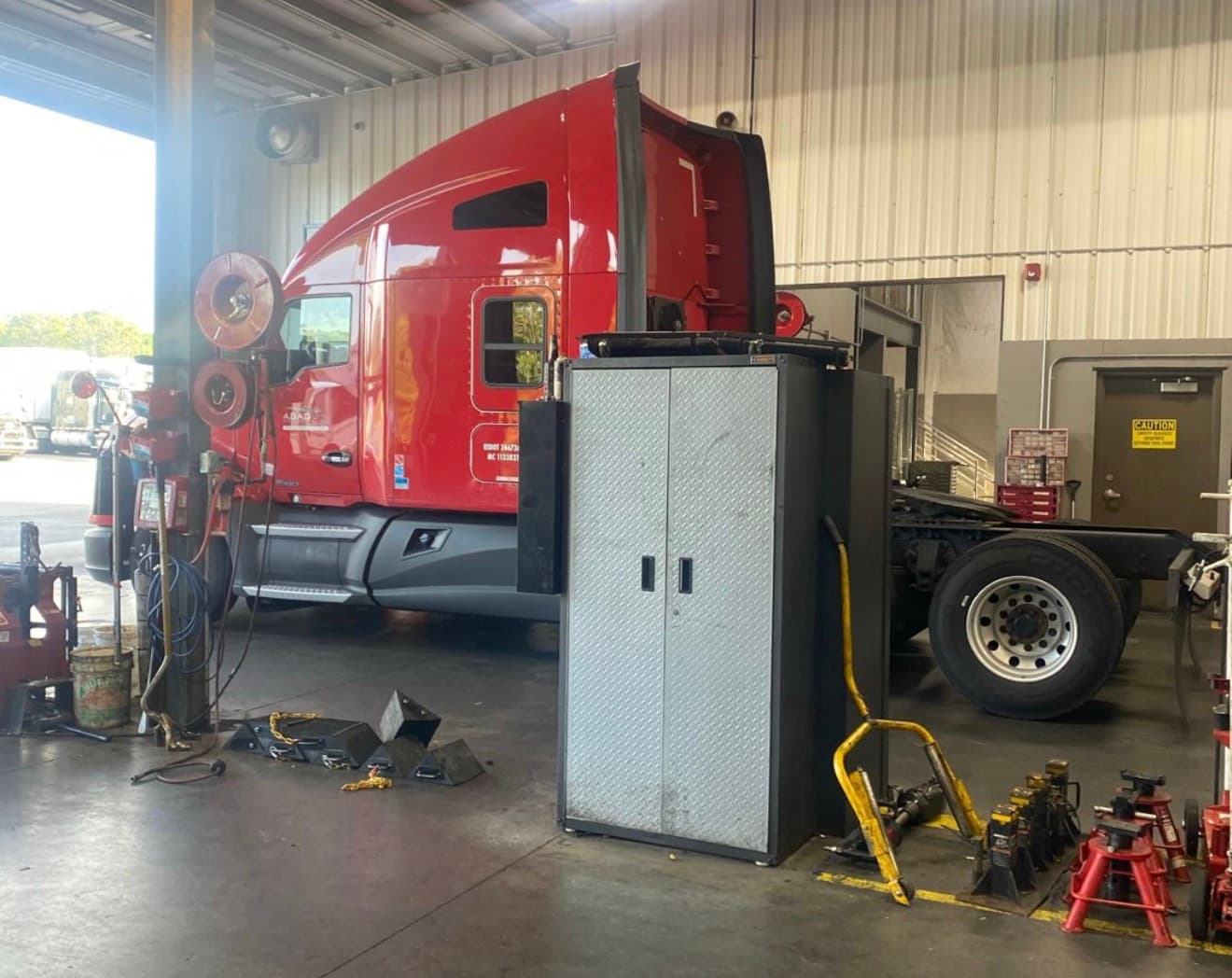 He Found His Way Out of the Streets in a Prison Cell With a Pamphlet. This Is How Debon “DJ” Sims Built a Trucking Business Nobody Could Take From Him.