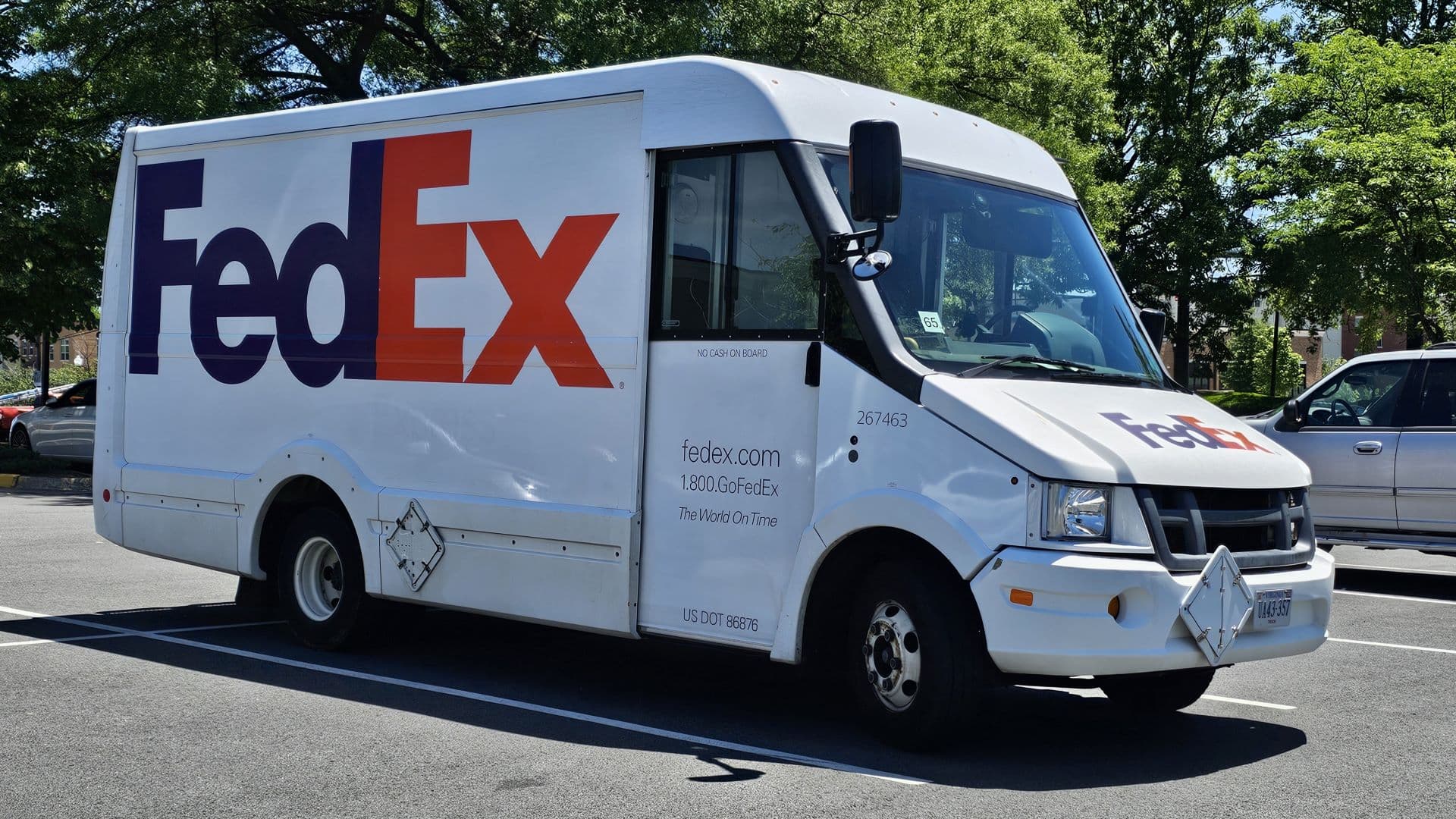FedEx spreads shipping fees to EU, more zip codes