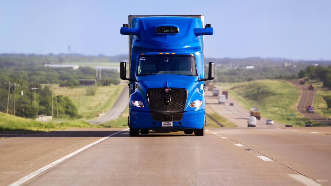 Aurora races toward scale with new driverless hardware